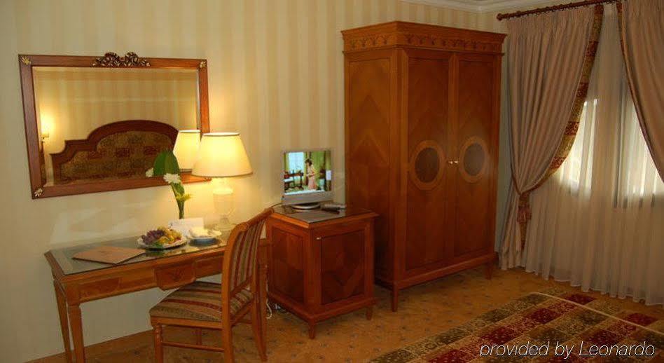 Grand Hotel Helio Cabala Марино Экстерьер фото